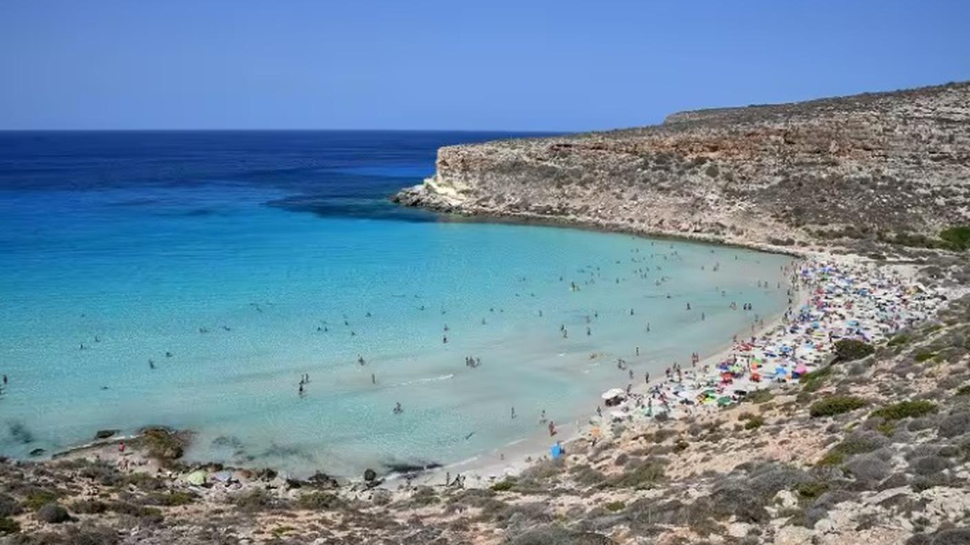 Lampedusa: stop agli ingressi per i mezzi privati da fine luglio a inizio settembre