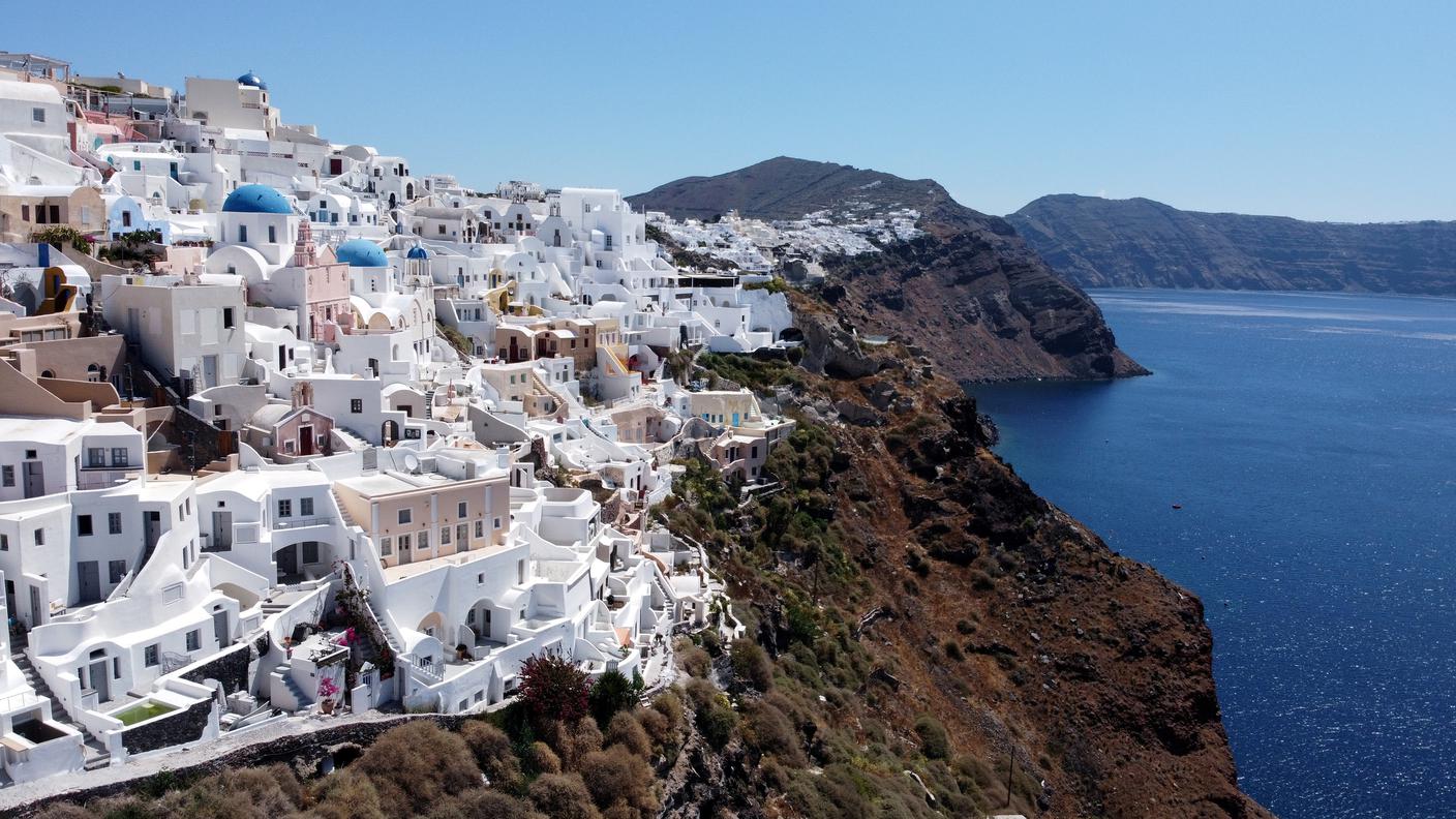 Oggi Santorini è una delle mete turistiche più romantiche al mondo