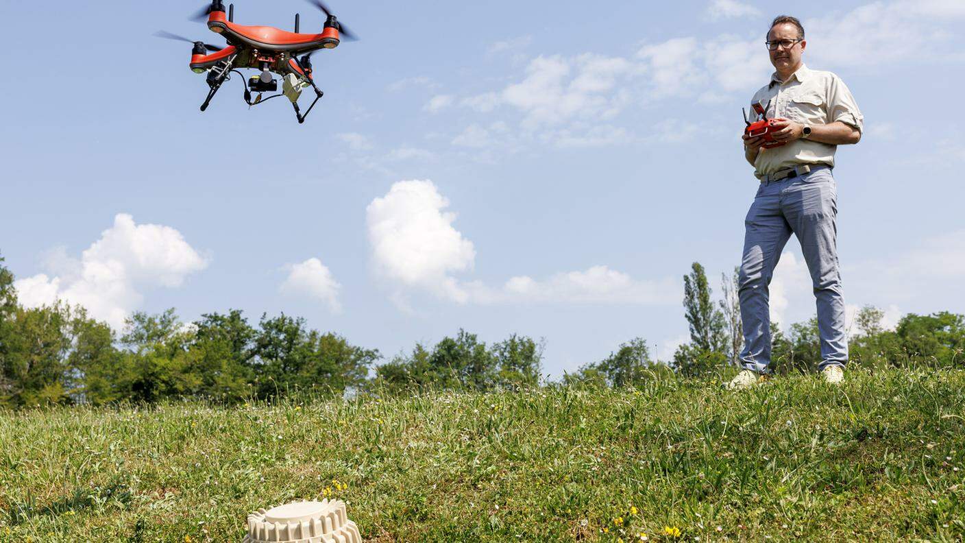 Il drone è in grado di perlustrare 10 ettari di terreno al giorno