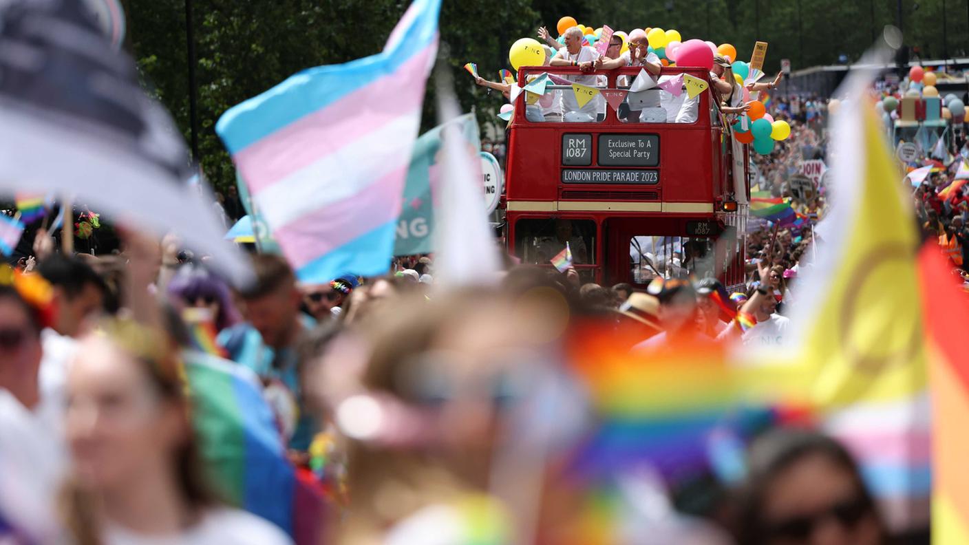 Londra ed il tipico bus a festa