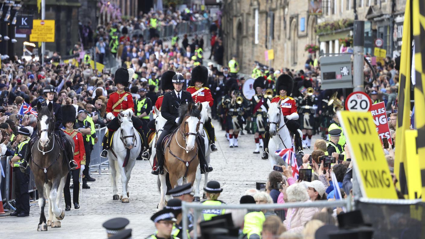 La processioni reale a Edimburgo