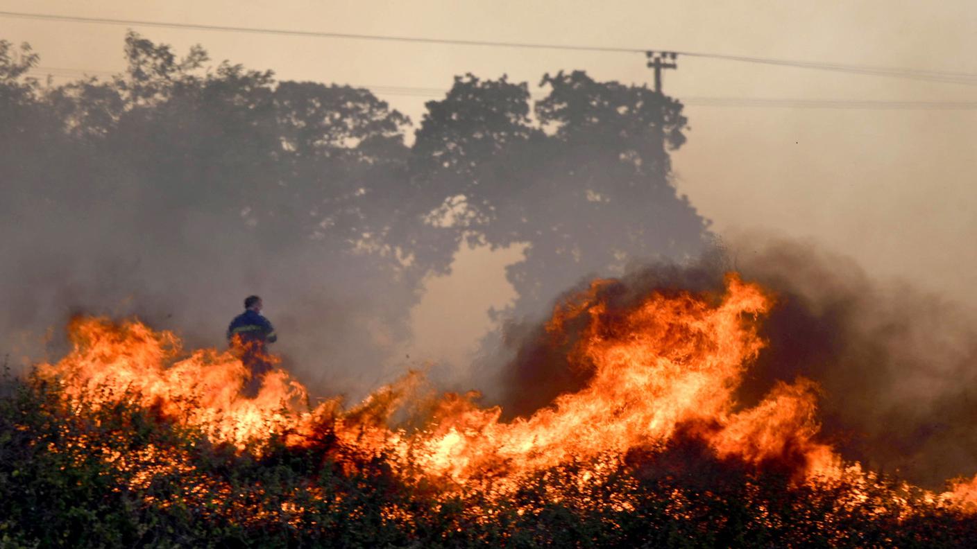 La Grecia ancora in fiamme