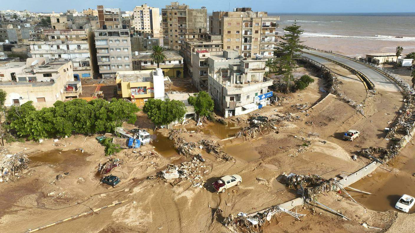 La città di Derna devastata dalle inondazioni