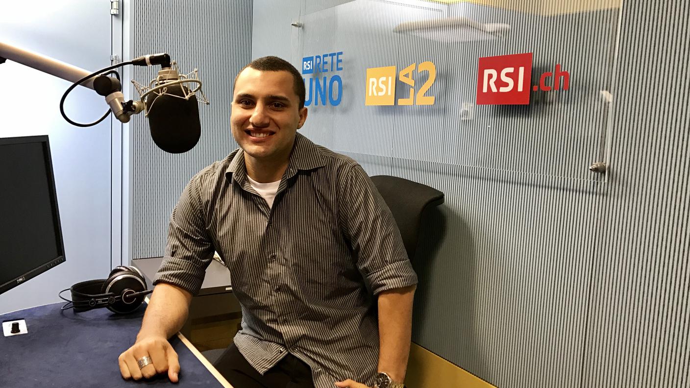 Brian Quarta alla radio.jpg