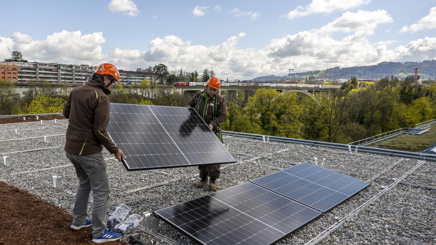 Gli investimenti nell'energia solare supereranno per la prima volta nel 2023 quelli destinati agli idrocarburi KEY.jpg