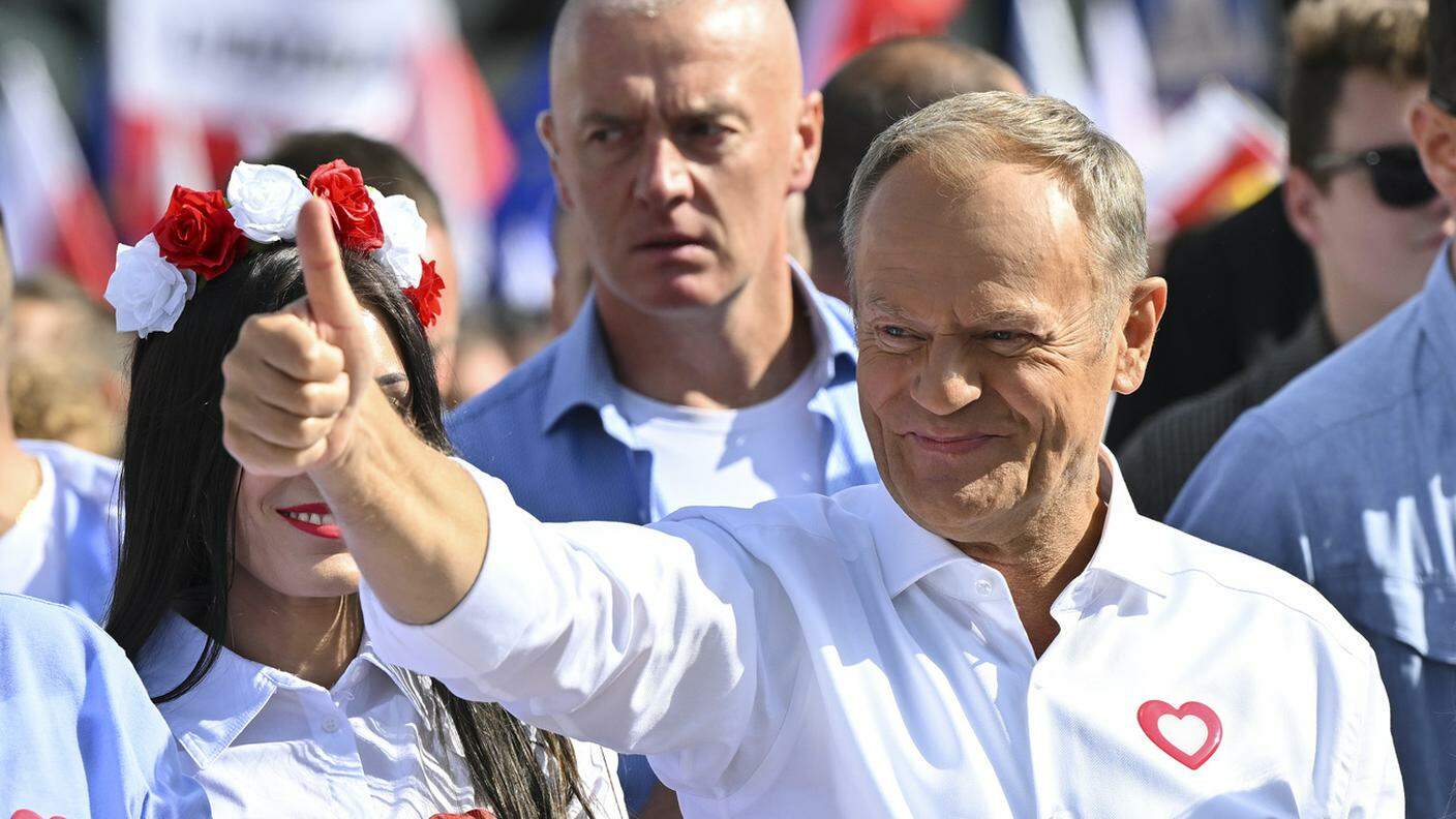 "Un segno della rinascita della Polonia", queste le parole di Tusk nell'esortare le opposizioni