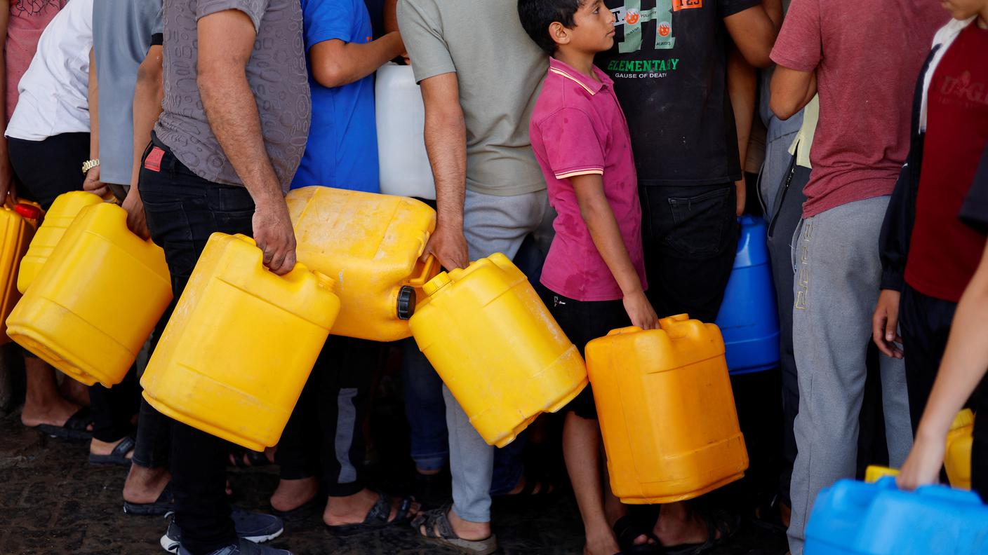 2023-10-15T092354Z_1205203421_RC2XS3AZI9UA_RTRMADP_3_ISRAEL-PALESTINIANS (1).JPG