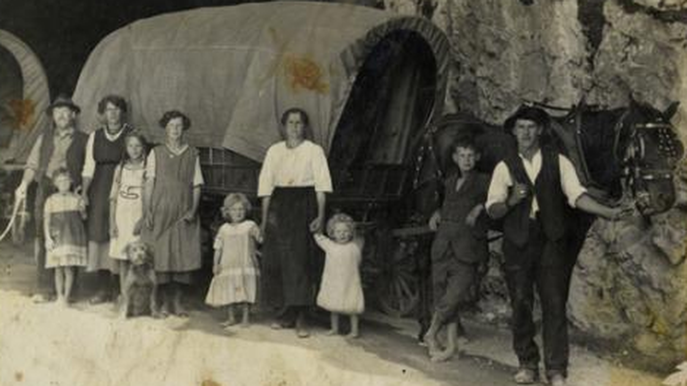 Famiglia allargata jenisch dai Grigioni nella Axenstrasse, fine anni ’20