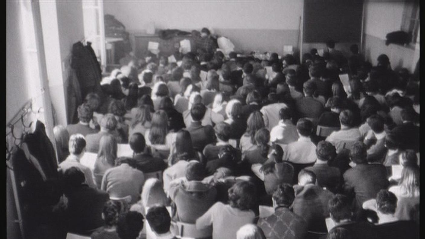 Foto aula 20 occupata.jpg