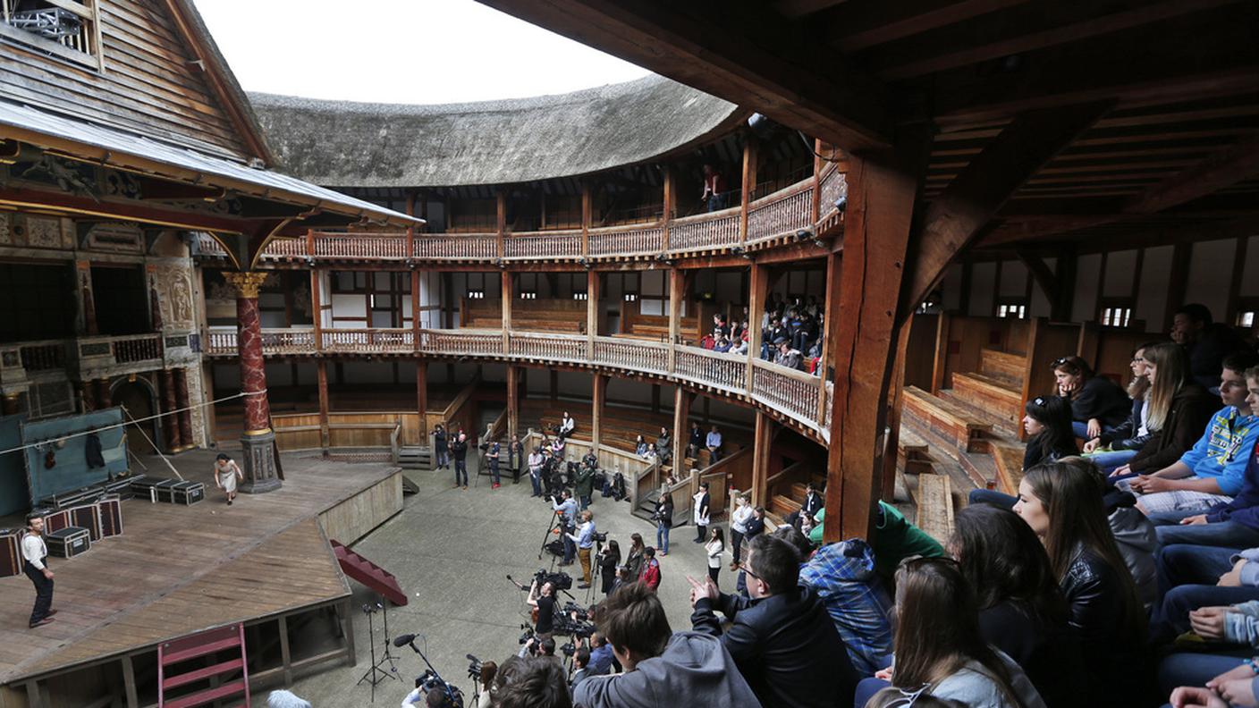 ky_Globe theatre.JPG