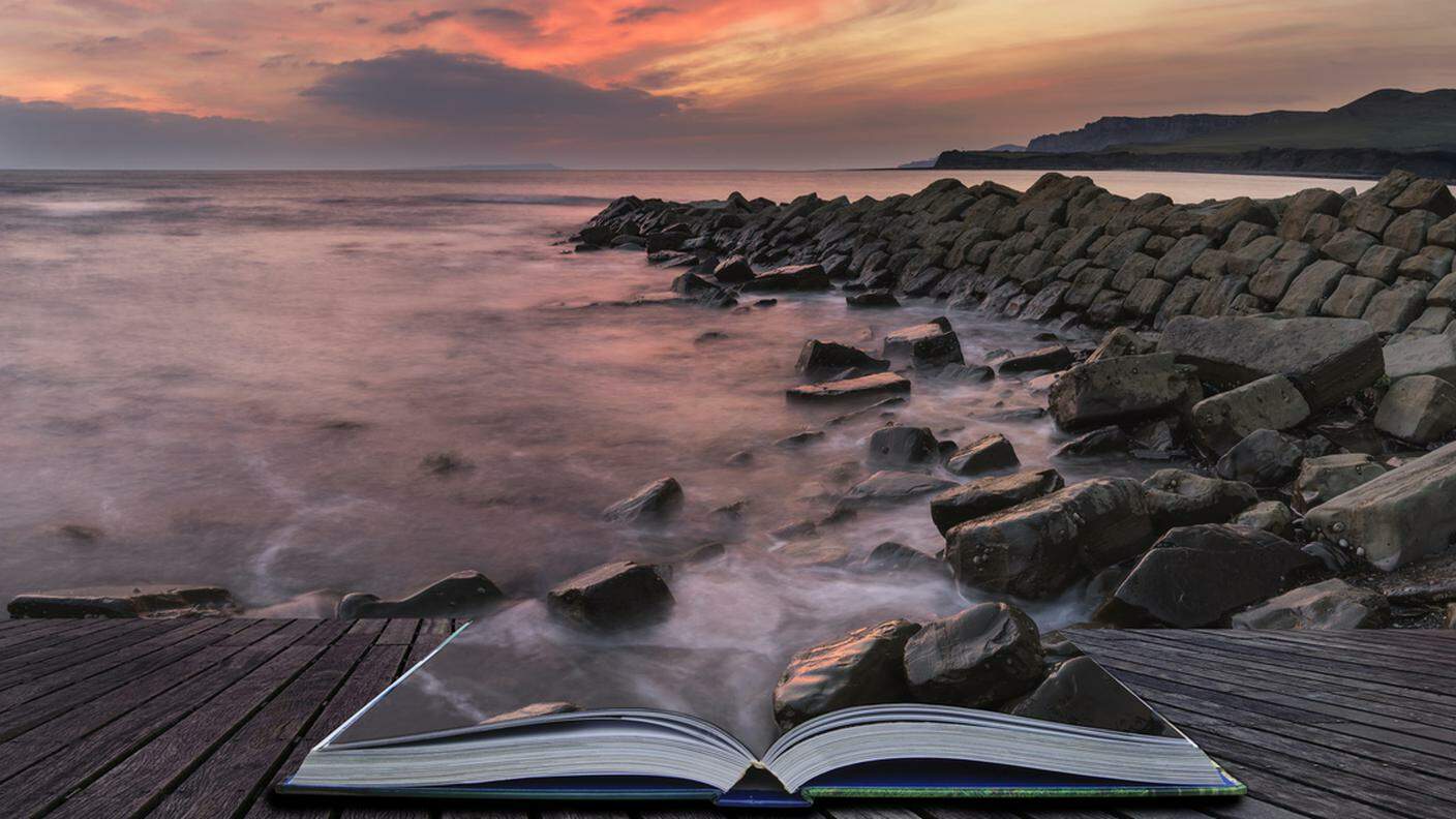 Bellissimo tramonto Paesaggio immagine del costa rocciosa in Kimmeridg, Inghilterra, Kimmeridge, Immaginazione, Composizione orizzontale, Concetti, mare