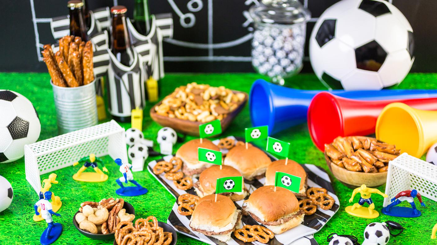 partita calcio TV, cena