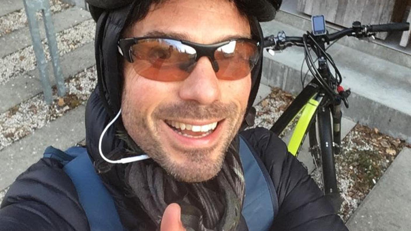 Geo Taglioni in bicicletta