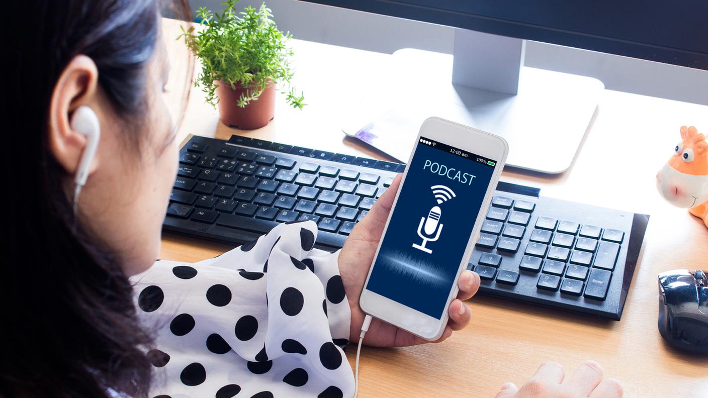 ascolto di un podcast, scaricare audio