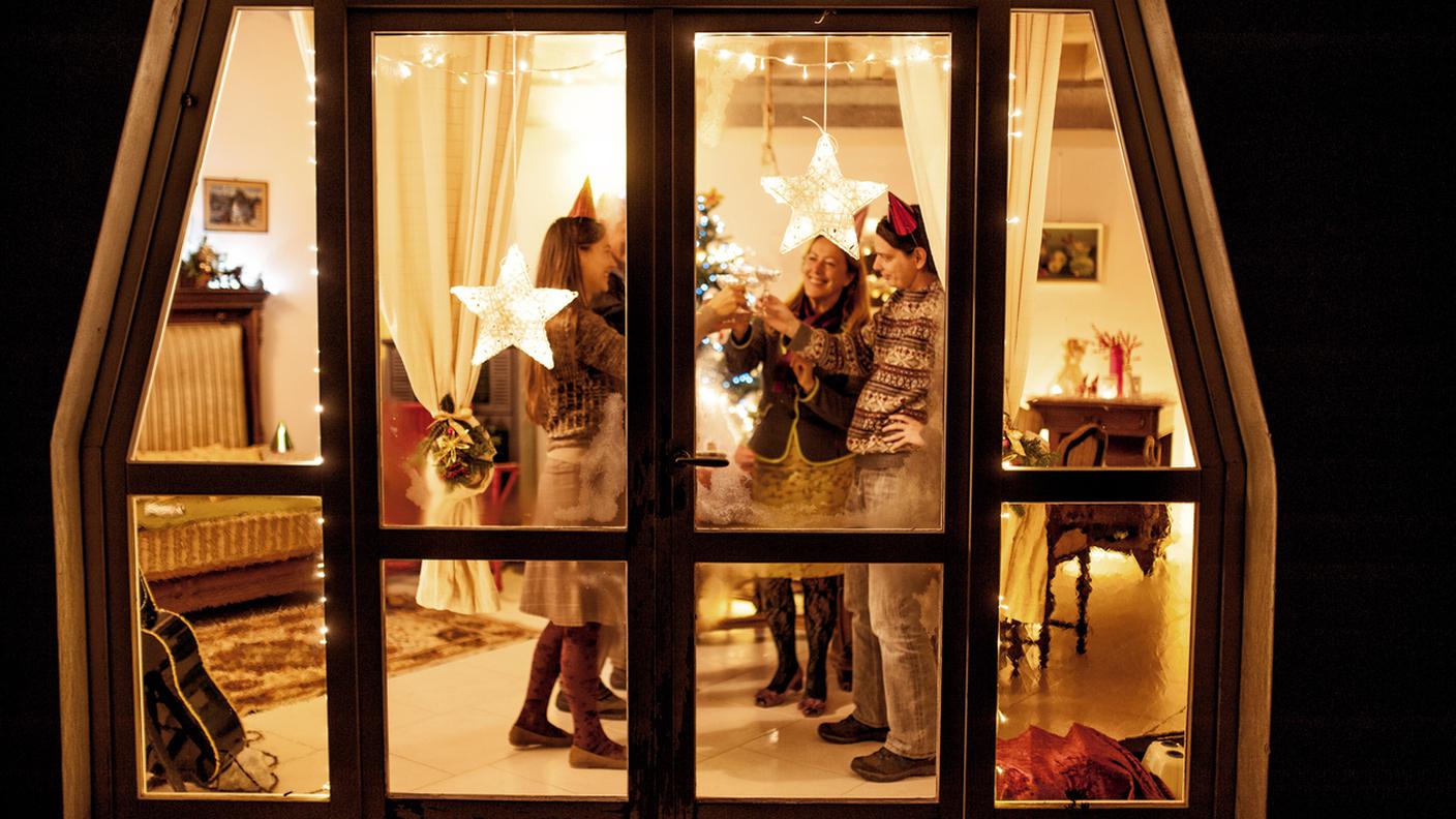 iStock-Party, Famiglia, Finestra, Natale, Casa