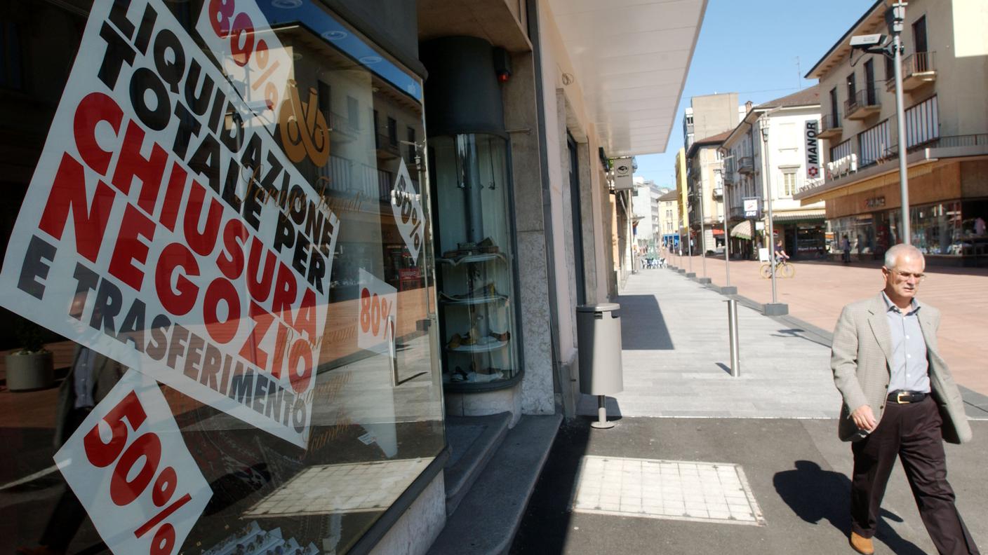 negozio chiusi, fallimento, liquidazione totale
