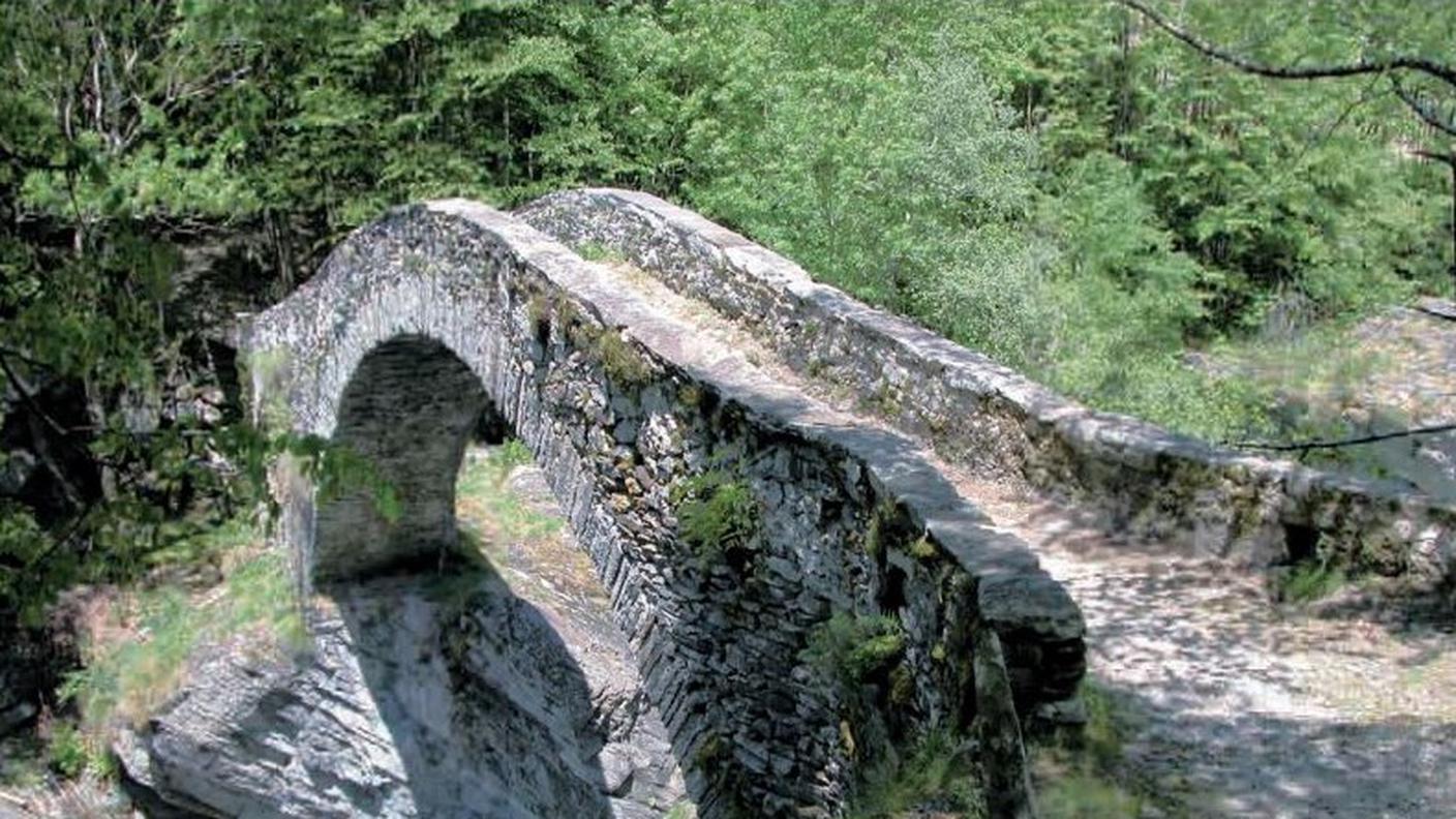 Ponte, Lavizzara, Brontallo