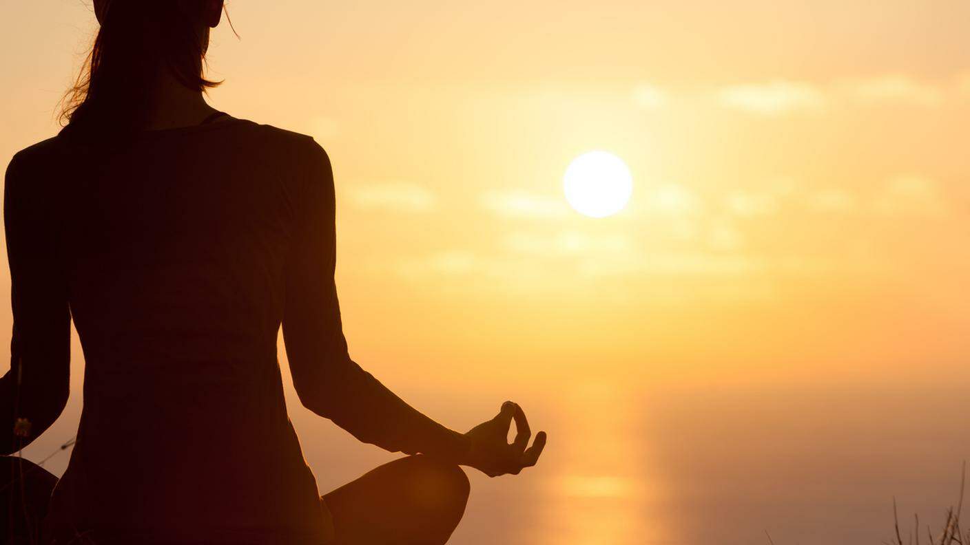 meditare, yoga, tramonto