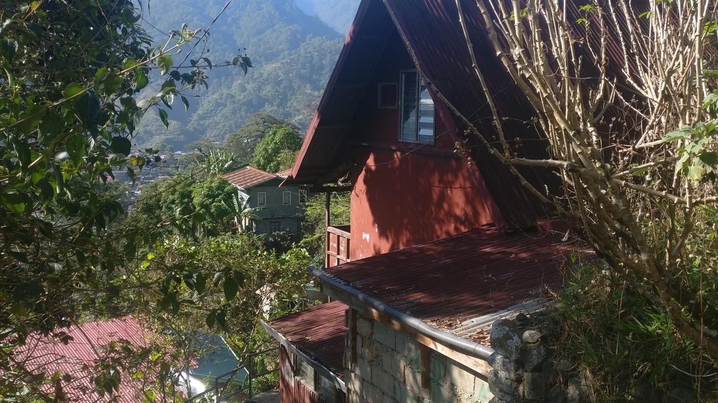 Casa a Bontoc