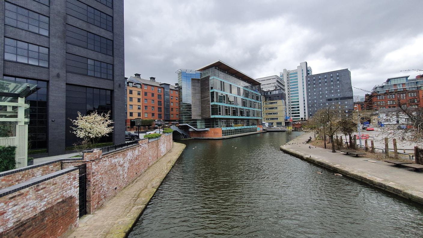 Uno dei molti canali per chiatte di Manchester