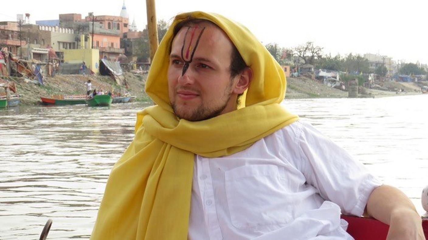 Predrag sul fiume sacro Yamuna durante il pellegrinaggio a Vrindavan, un posto ritenuto sacro da migliaia di anni