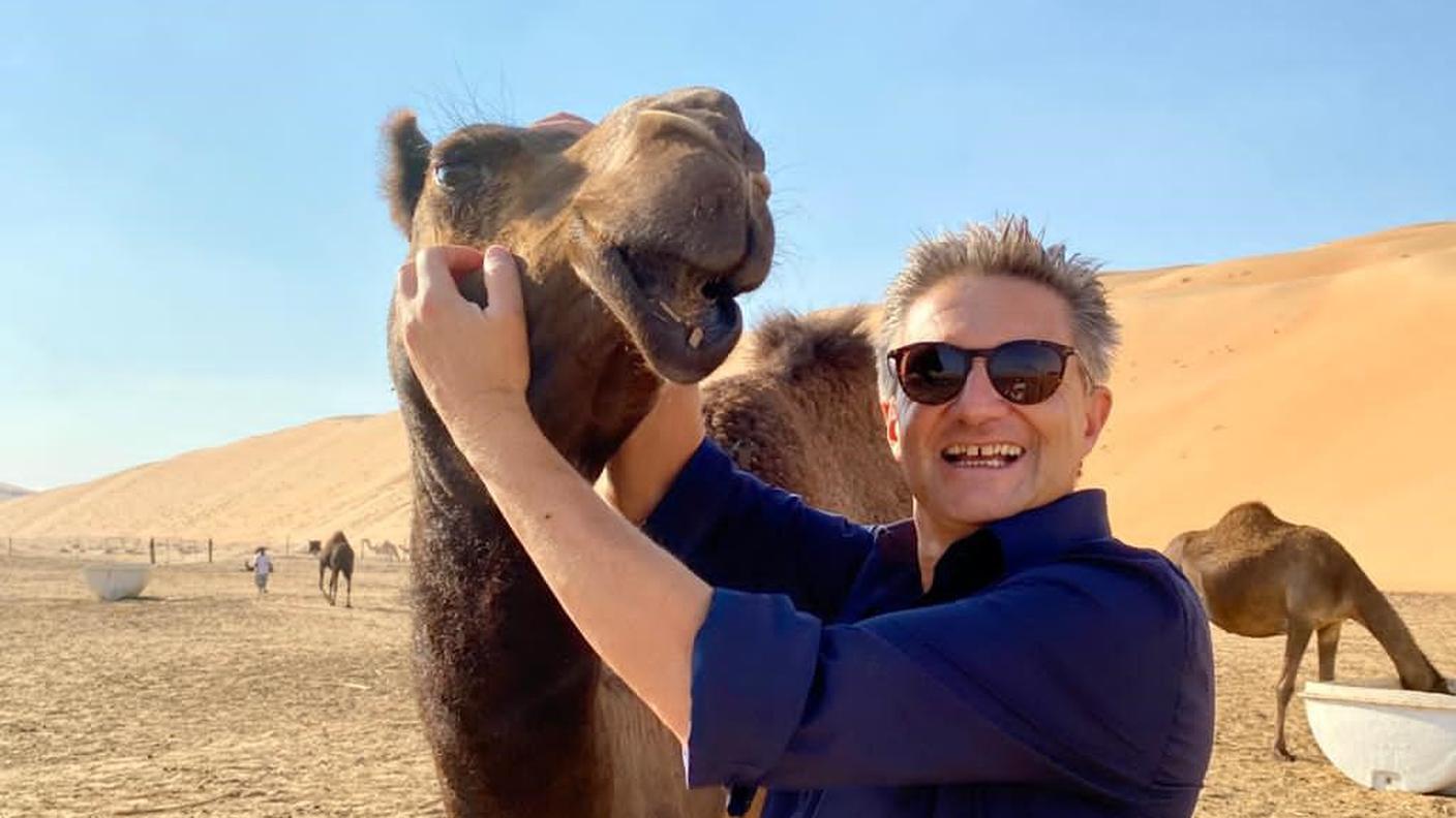 Alla scoperta delle tradizioni e della cultura locale nel deserto degli Emirati