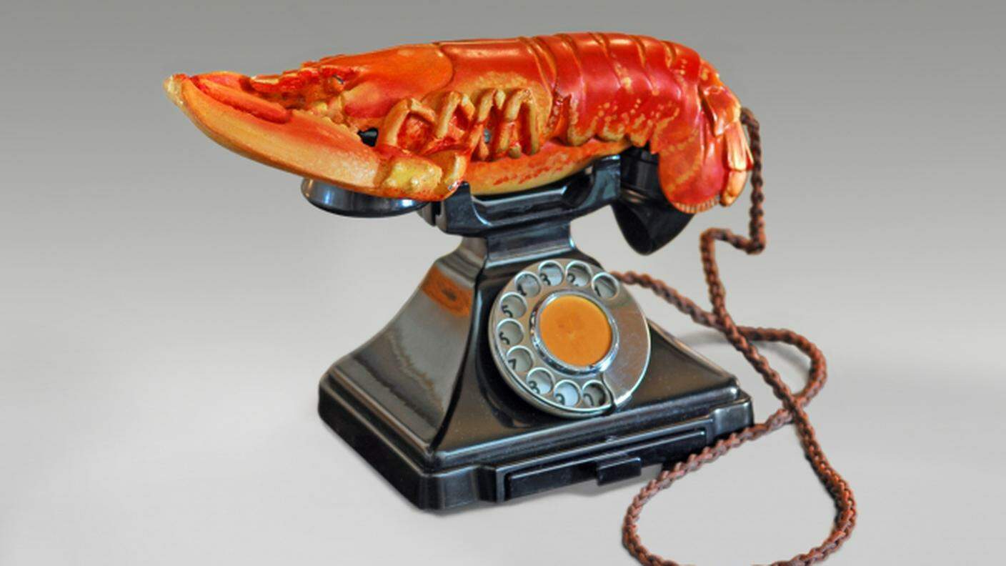 lobster_telephone_-_edward_james_and_dali_collaboration_grey_background_retouched.jpg