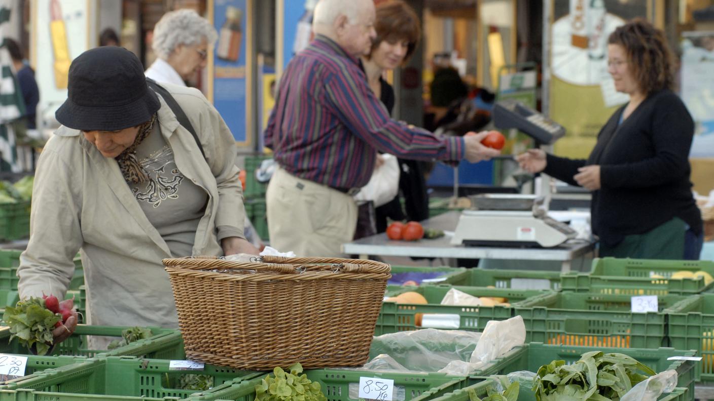 mercato Lugano frutta e verdura