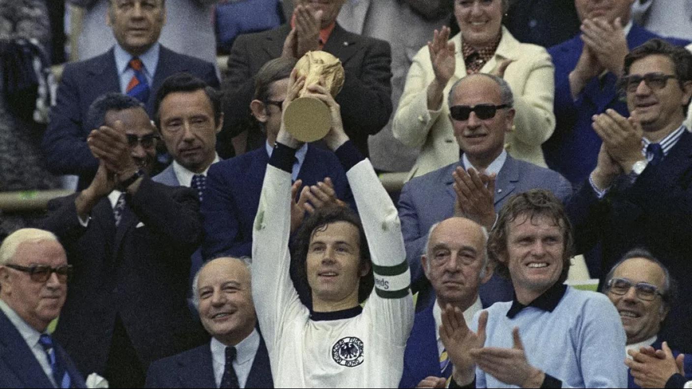 FOTO BECKENBAUER.jpg
