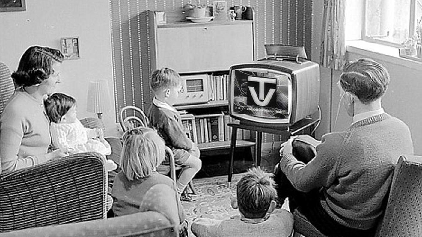 settantanni-di-rai-cosi-la-tv-arrivo-in-italia-una-volta-educava-ora-continua-a-unirci.jpeg