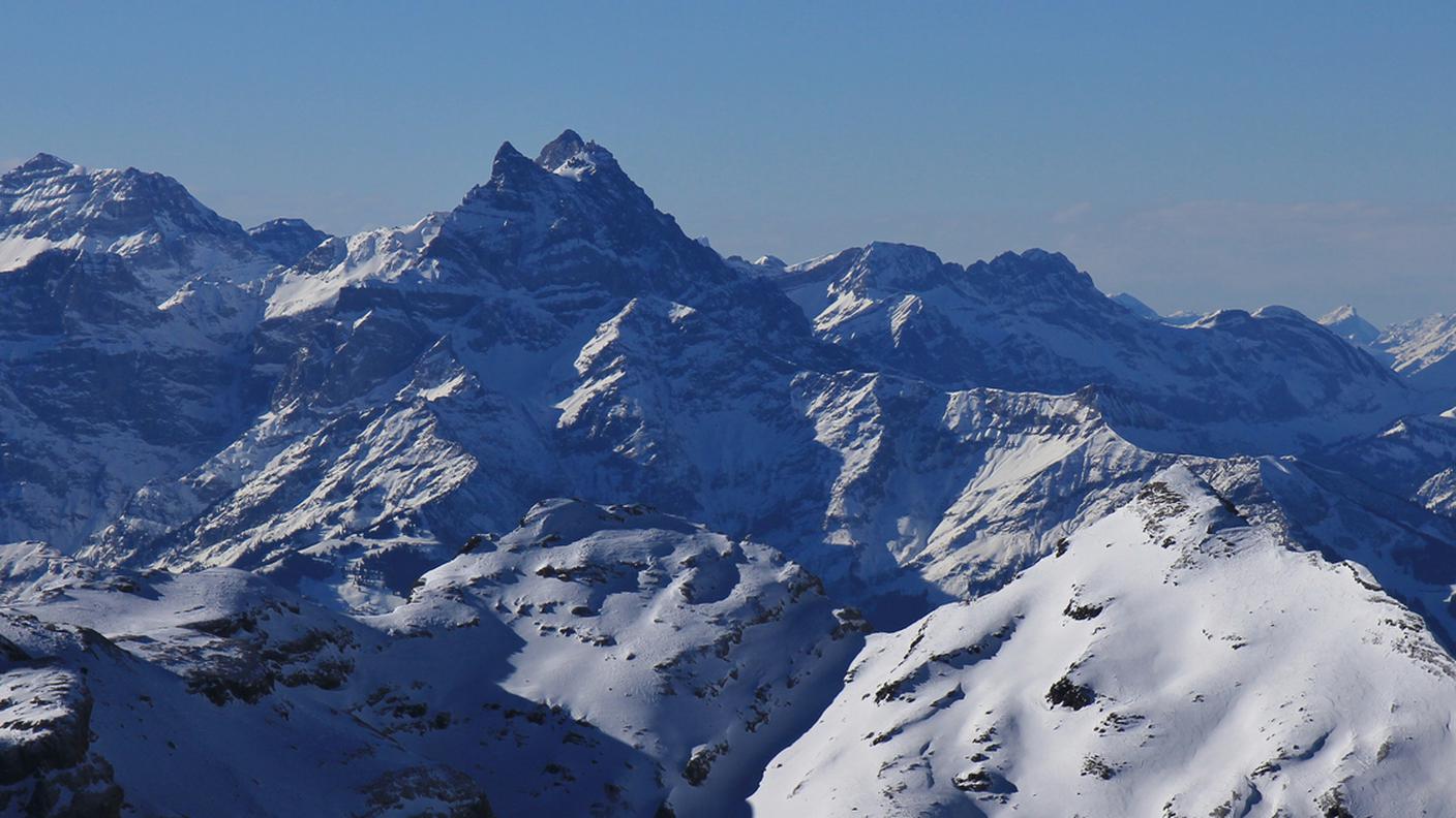 Ghiacciaio di Diablerets, inverno, catena montuosa nel cantone di Vaud