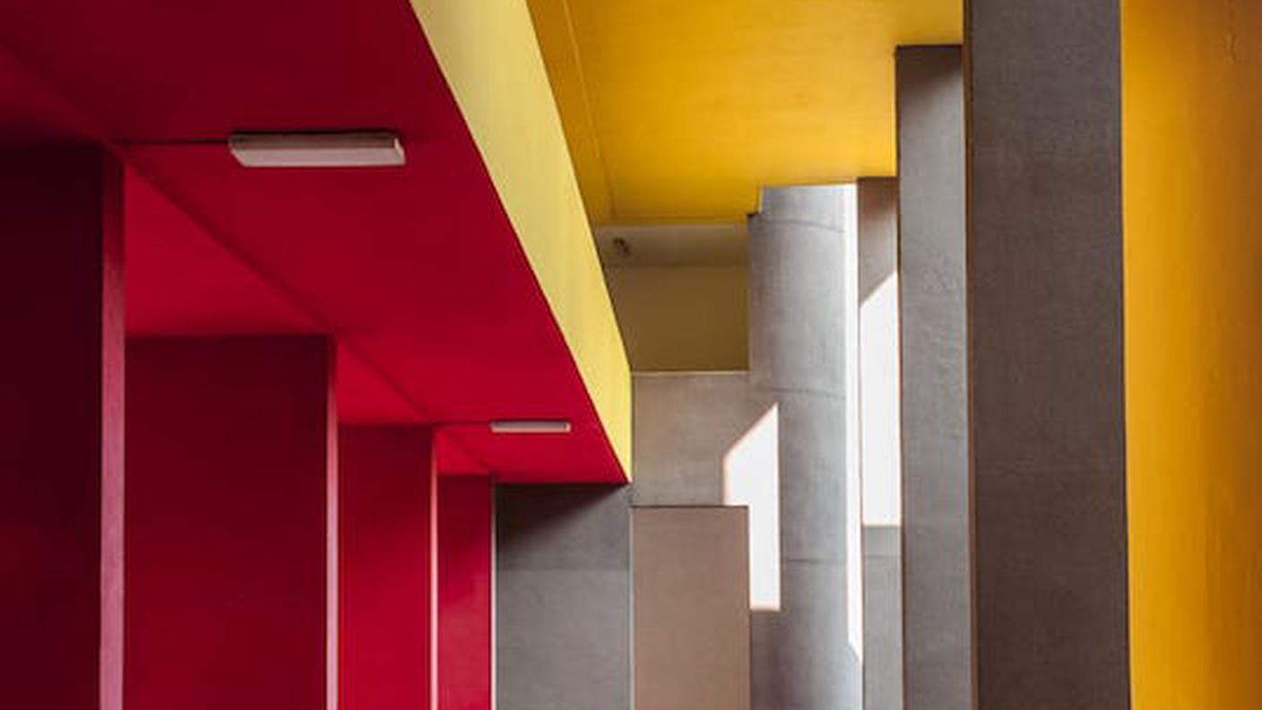 Aldo Rossi – Condominio Monte Amiata, Qt. Gallaratese, Milano