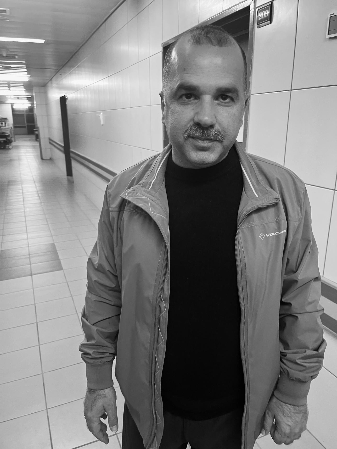 FOTO 8 - Il dottor Wissam Baker, direttore dell'ospedale di Jenin (Emiliano Bos - RSI).JPEG