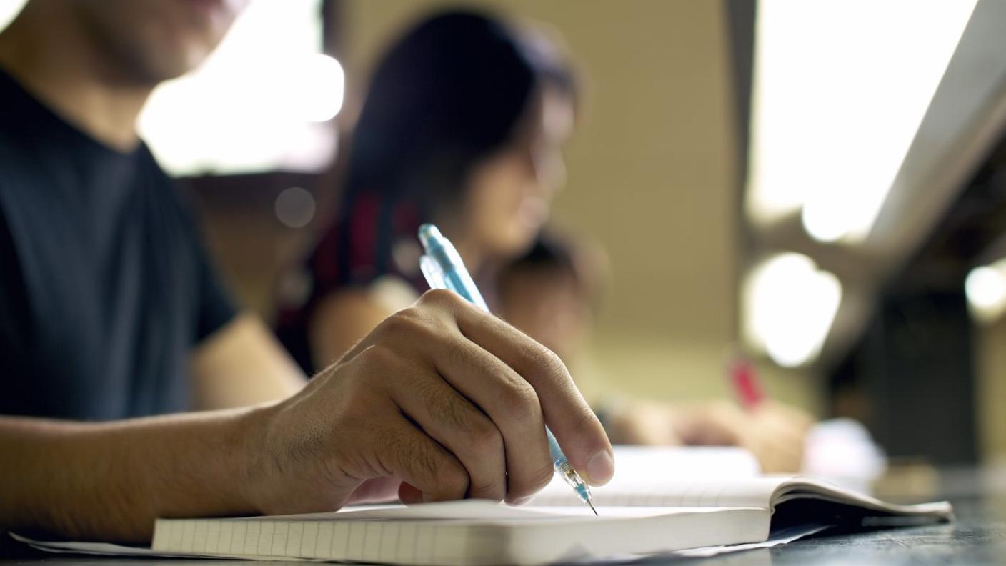 -studenti-ricerca-universita-usi-crescita-roir.jpg