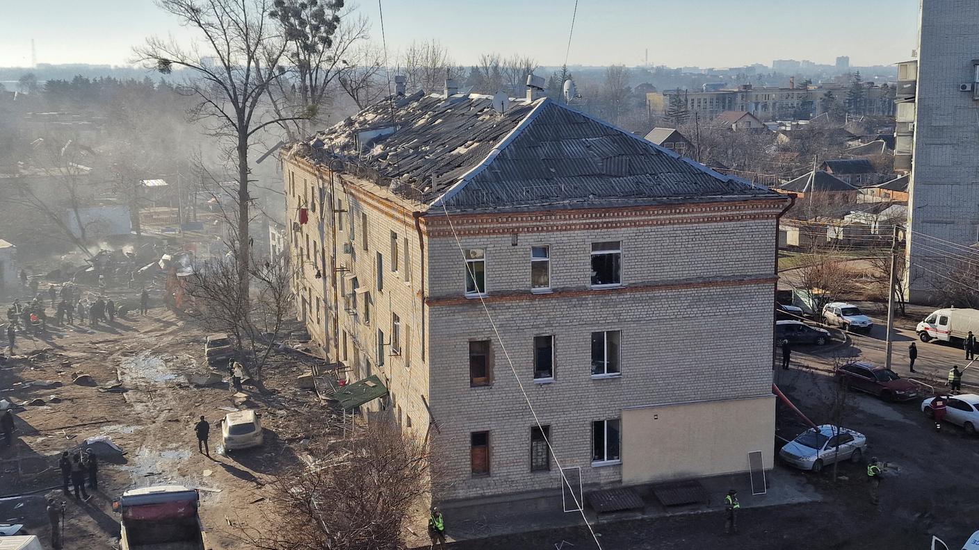 2025-03-07T063332Z_1199556921_RC268DAAR9E2_RTRMADP_3_UKRAINE-CRISIS-ATTACK-KHARKIV.JPG