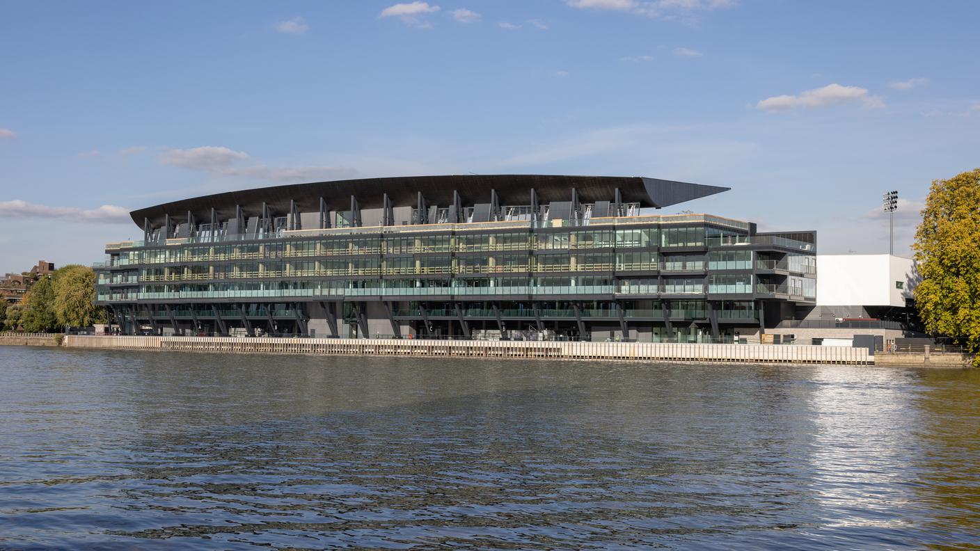 Craven Cottage (Fulham) New Riverside Stand.jpg