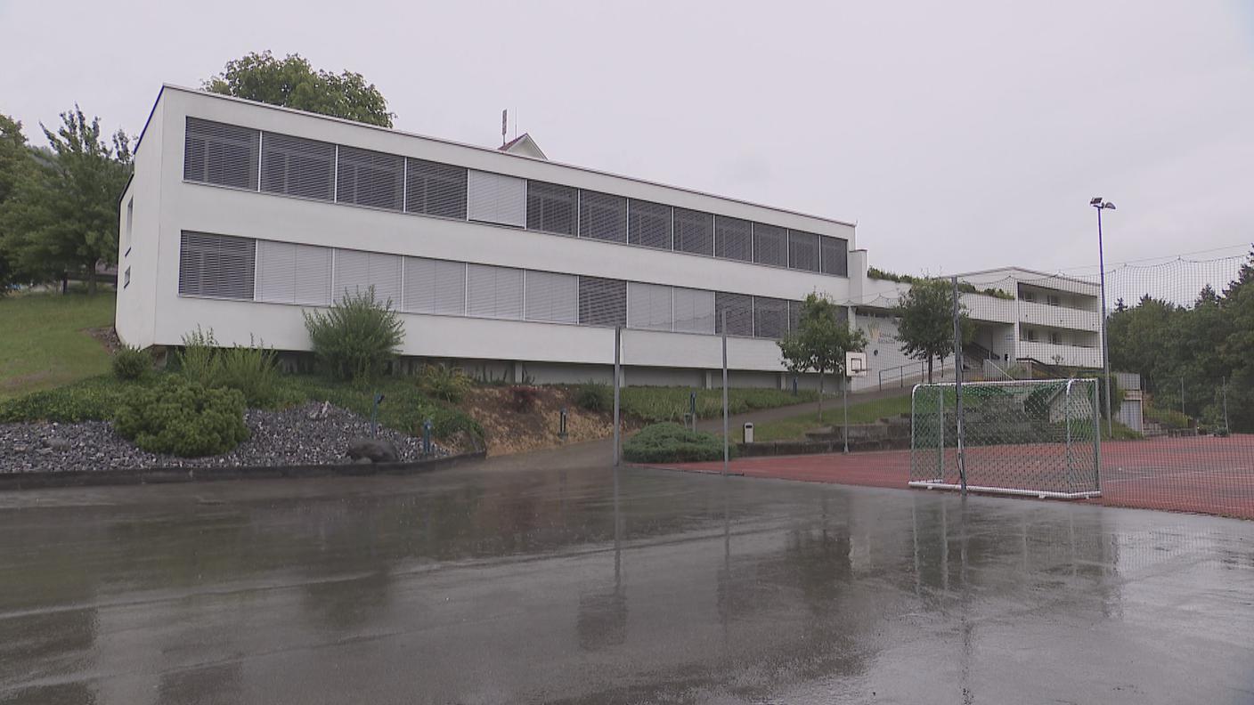 La scuola elementare di Eschenbach (San Gallo).jpg