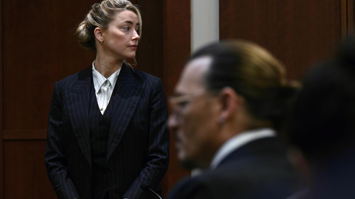 Amber Heard e Johnny Depp in tribunale