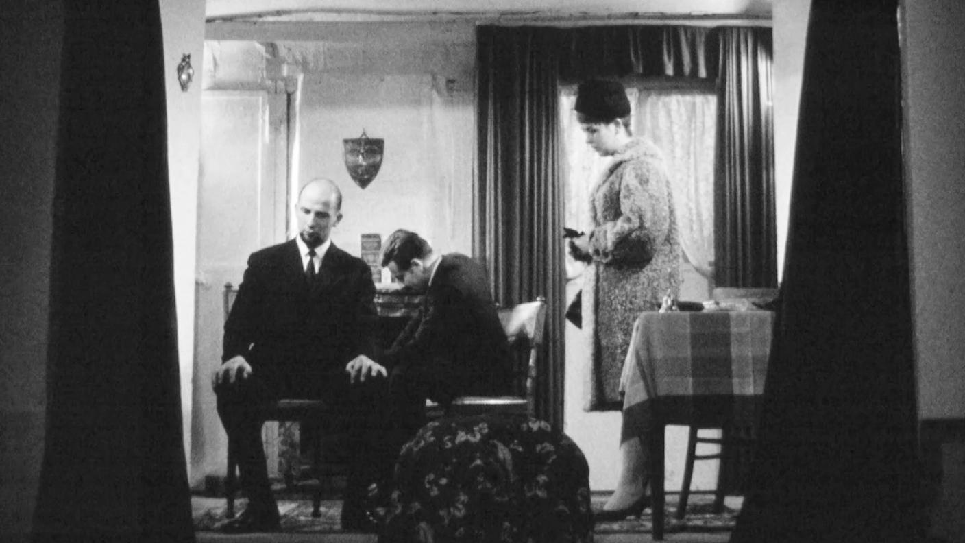 2032261_Tempo nostro_Su il sipario_Una piccola filodrammatica per un piccolo paese.jpg