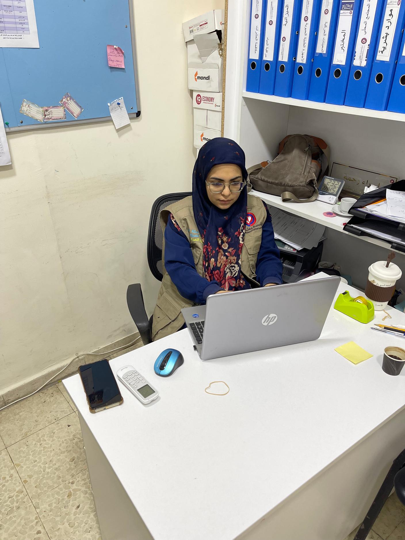Israa Rahme, coordinatrice di questo e la ventina di centri medici dell’associazione in Libano