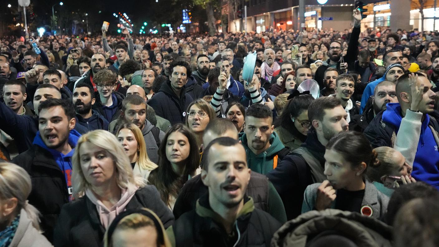 Una protesta contro il Governo lo scroso 5 novembre a Belgrado