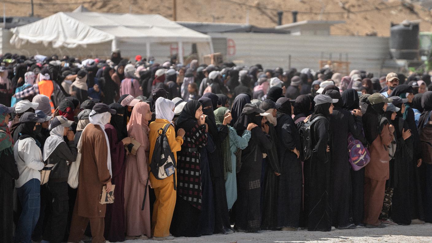 In fila per gli aiuti