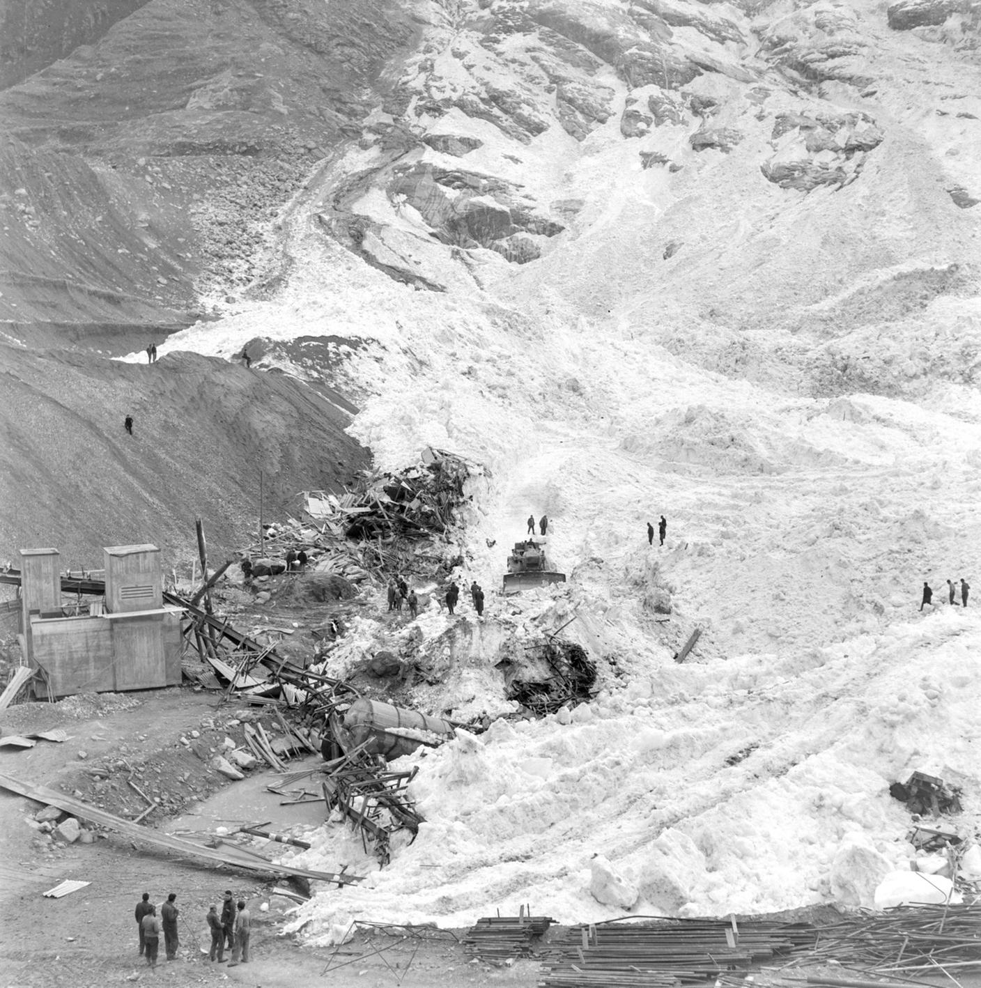 1965: Mattmark subito dopo la valanga