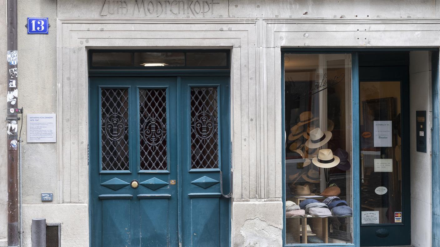 Una contestualizzazione non bastava, secondo un'apposita commissione