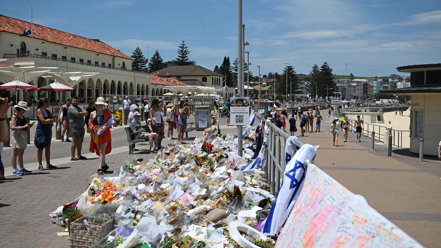 Fiori sul luogo del delitto a Sidney, Australia