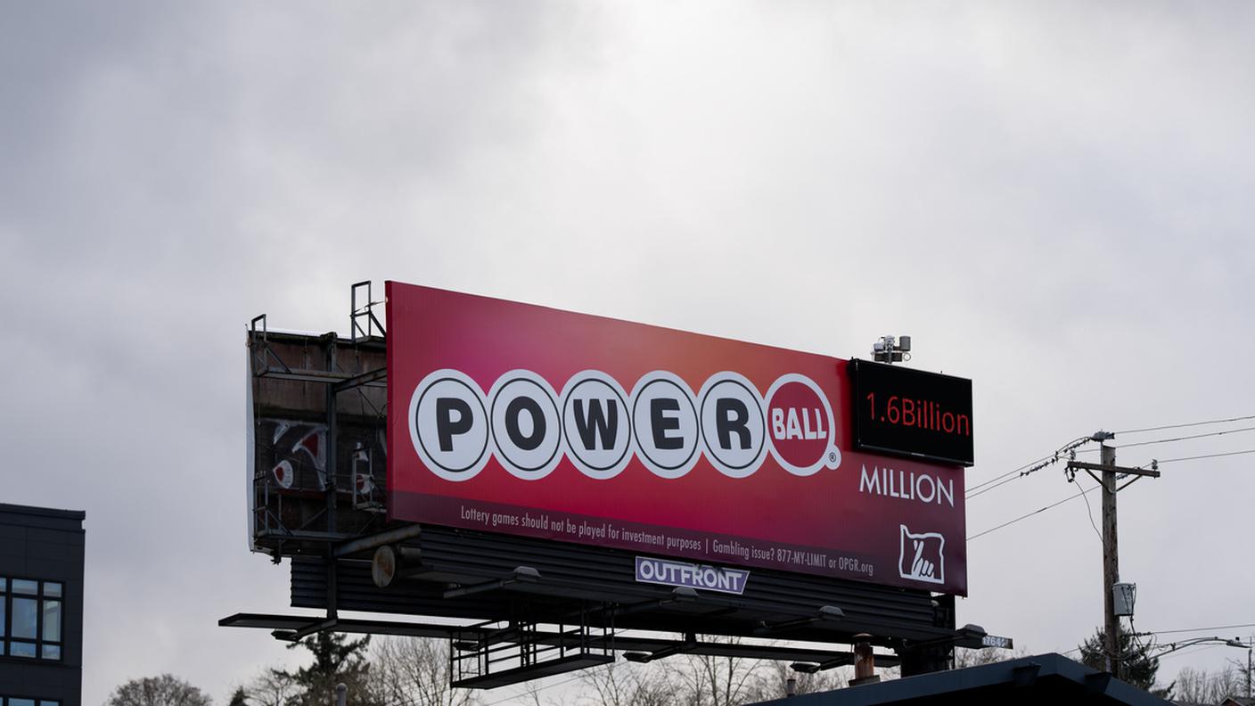 La notizia ha fatto il giro dei media e dei social, dove molti hanno immaginato cosa farebbero con una cifra simile...