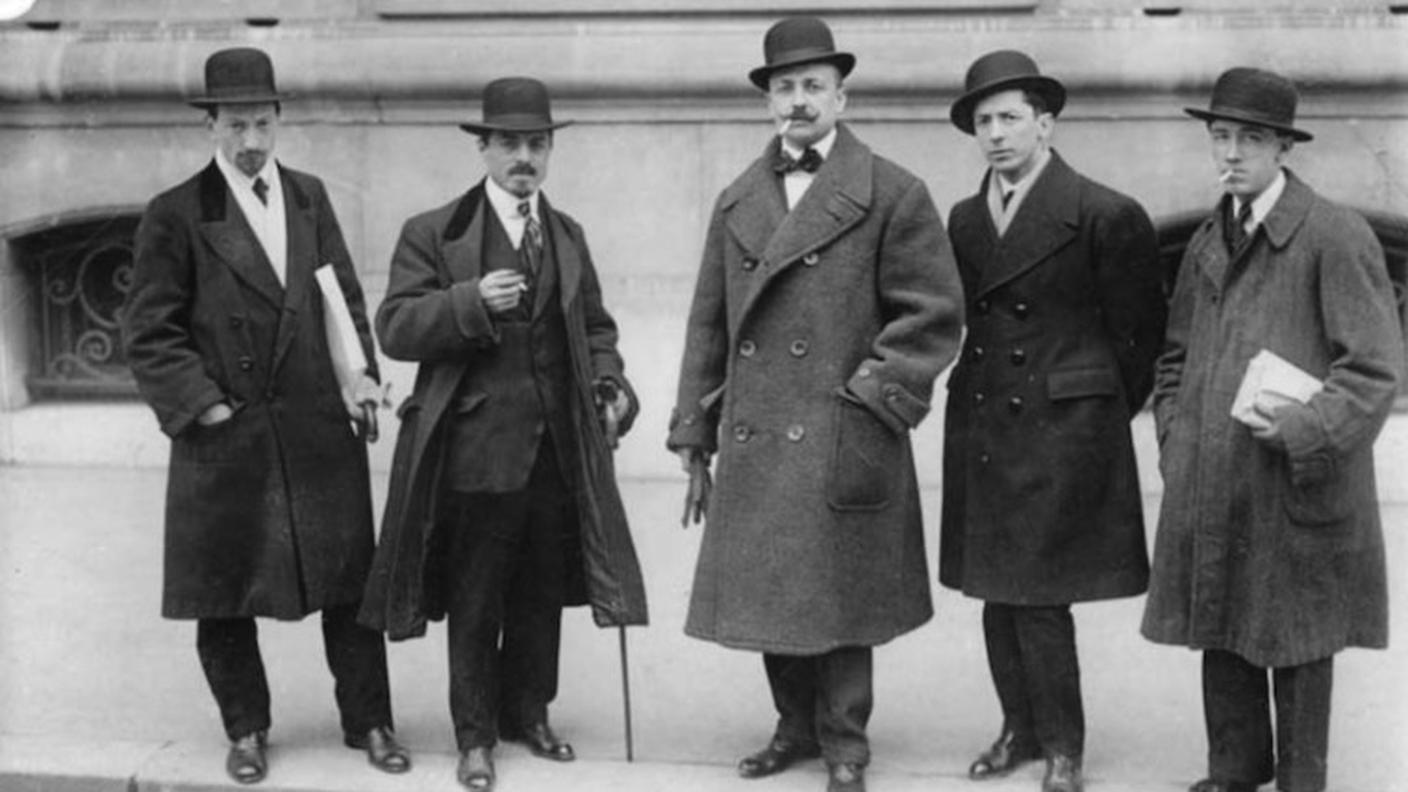 I futuristi Russolo, Carra, Marinetti, Boccioni e Severini fotografati nel 1912