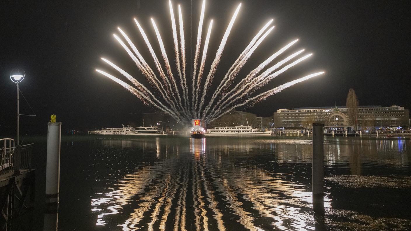 Il momento del big bang che ha dato inizio all'edizione 2026 del Carnevale di Lucerna