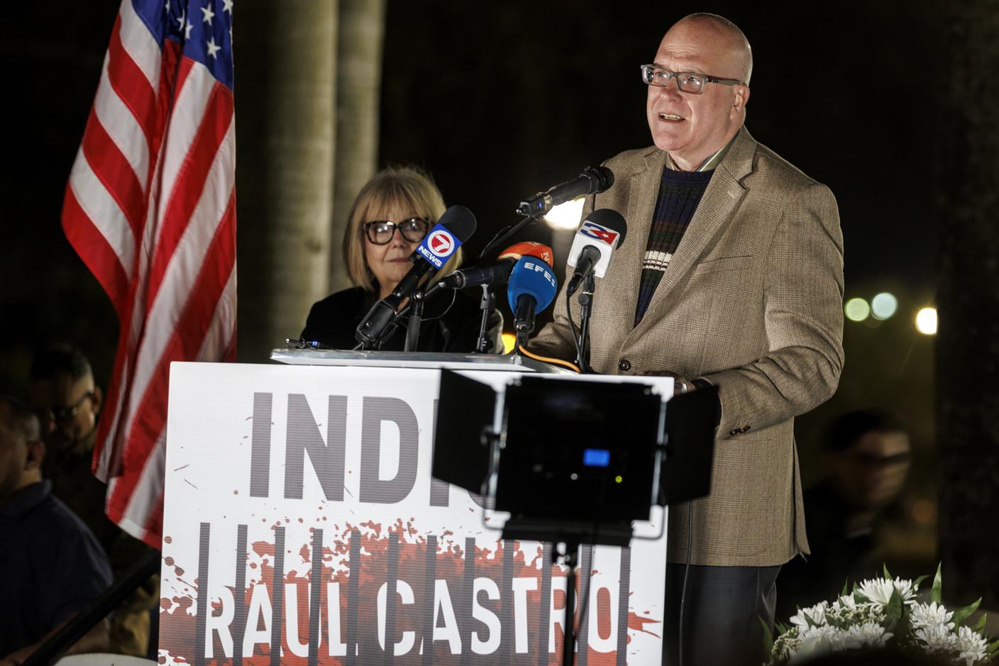 Il congressista cubano-americano Carlos Giménez