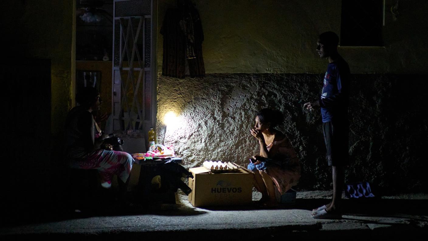 Sull'isola i blackout sono continui